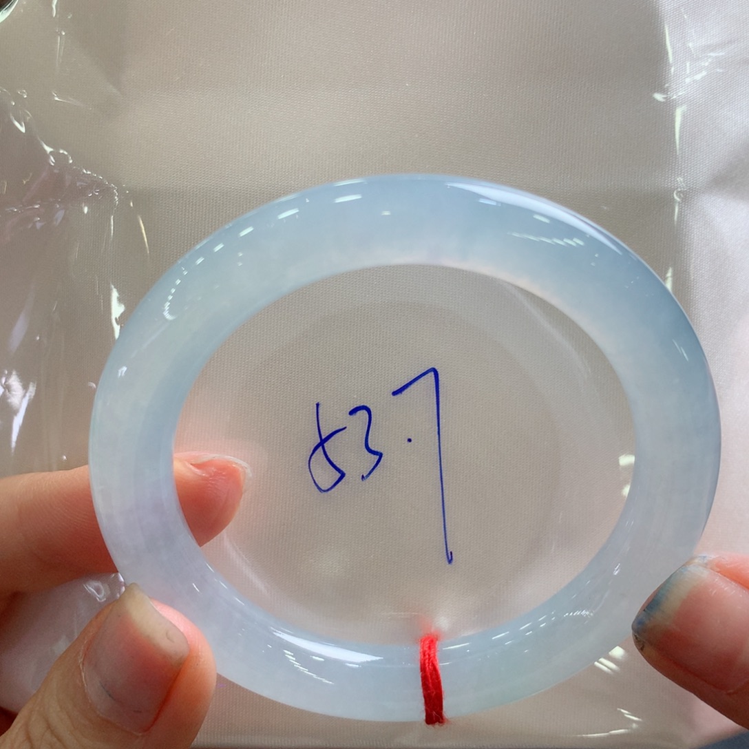 翡翠手镯未镶嵌翡翠手镯