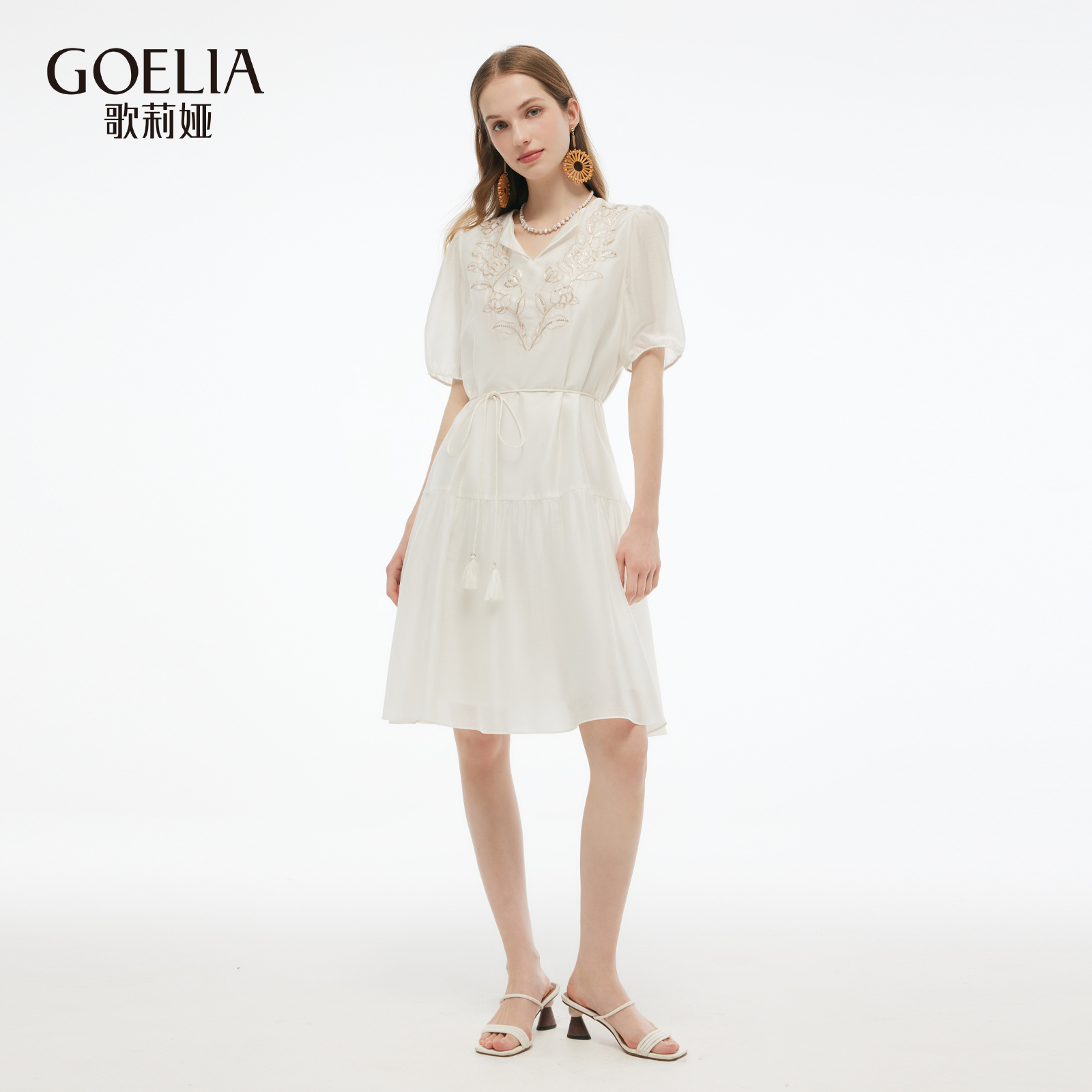 歌莉娅 夏季新品  天丝混纺绣花连衣裙配腰带1E5R4K860