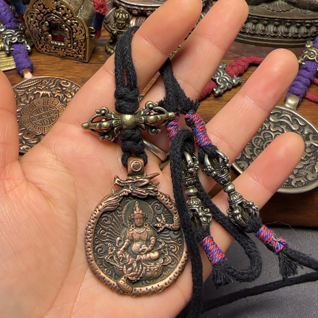 否***来泥塑藏传牌子……藏传牌子