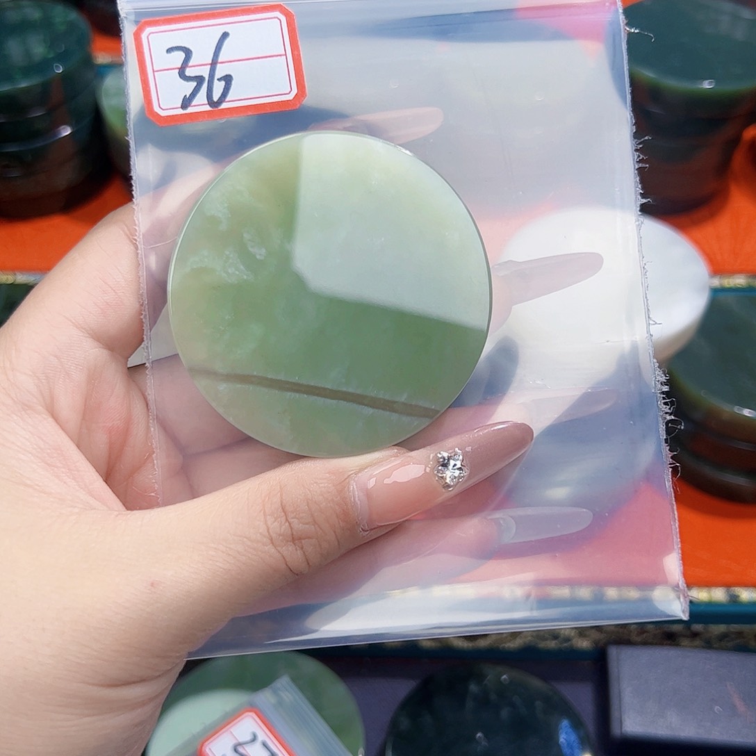 和田玉未镶嵌珠宝半成品