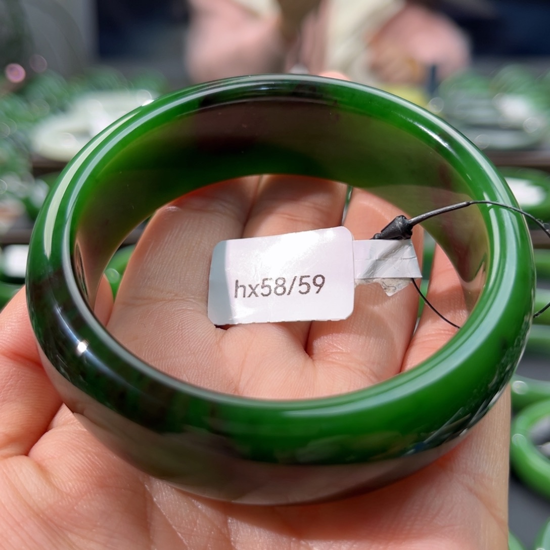 和田玉（碧玉）手镯未镶嵌