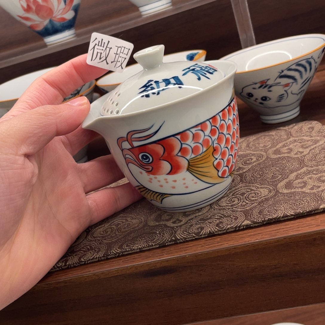 釉下手绘茶具微瑕
