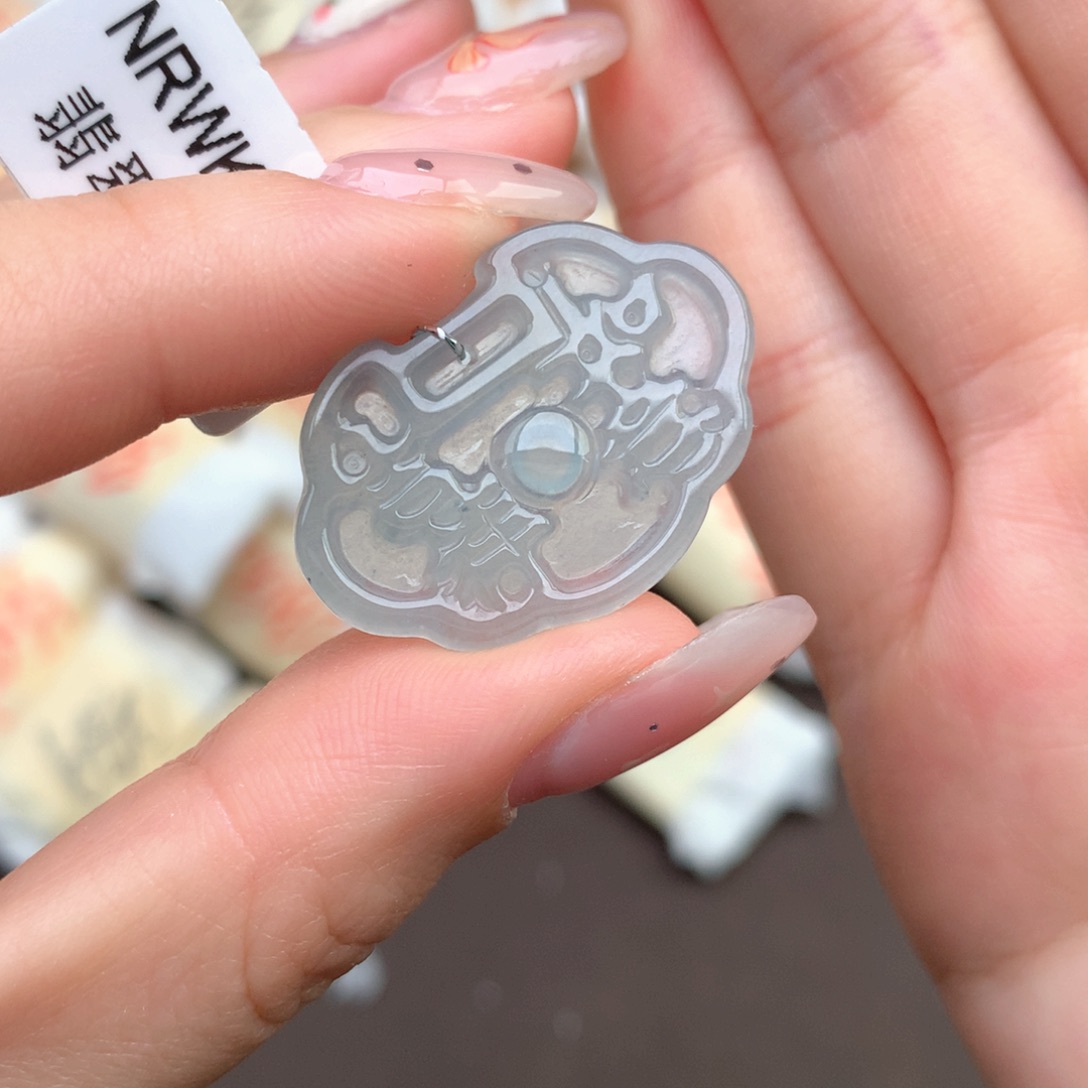 【闪购商品】翡翠挂件未镶嵌一