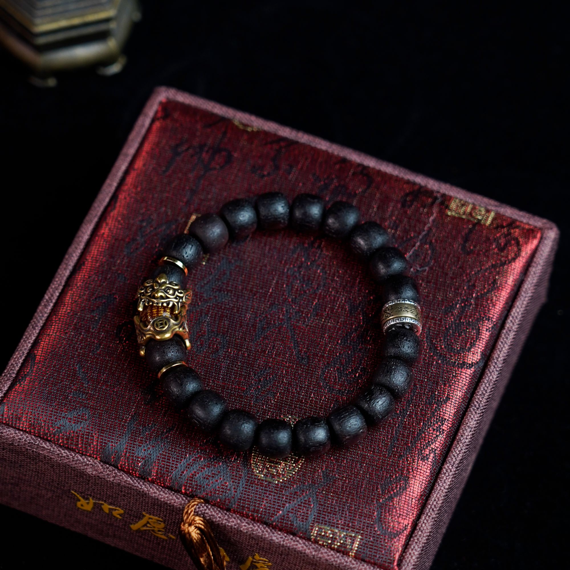 纯铜木质手链 天然降真香貔貅手串