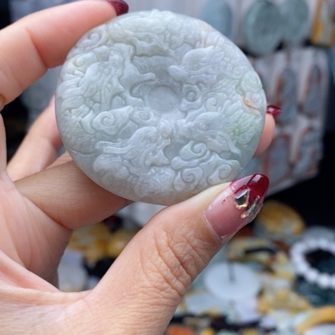 翡翠颈饰未镶嵌翡翠