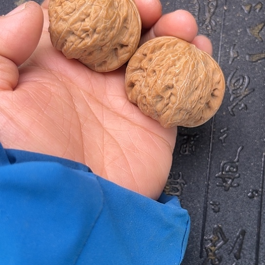 文玩核桃吊坠铁锤