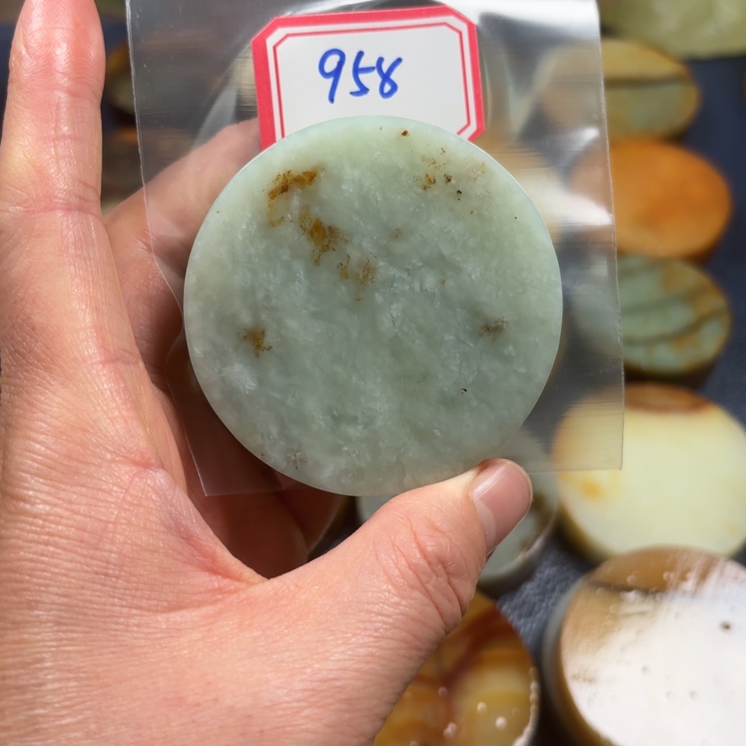 K***o蛇纹石玉未镶嵌珠宝奇石