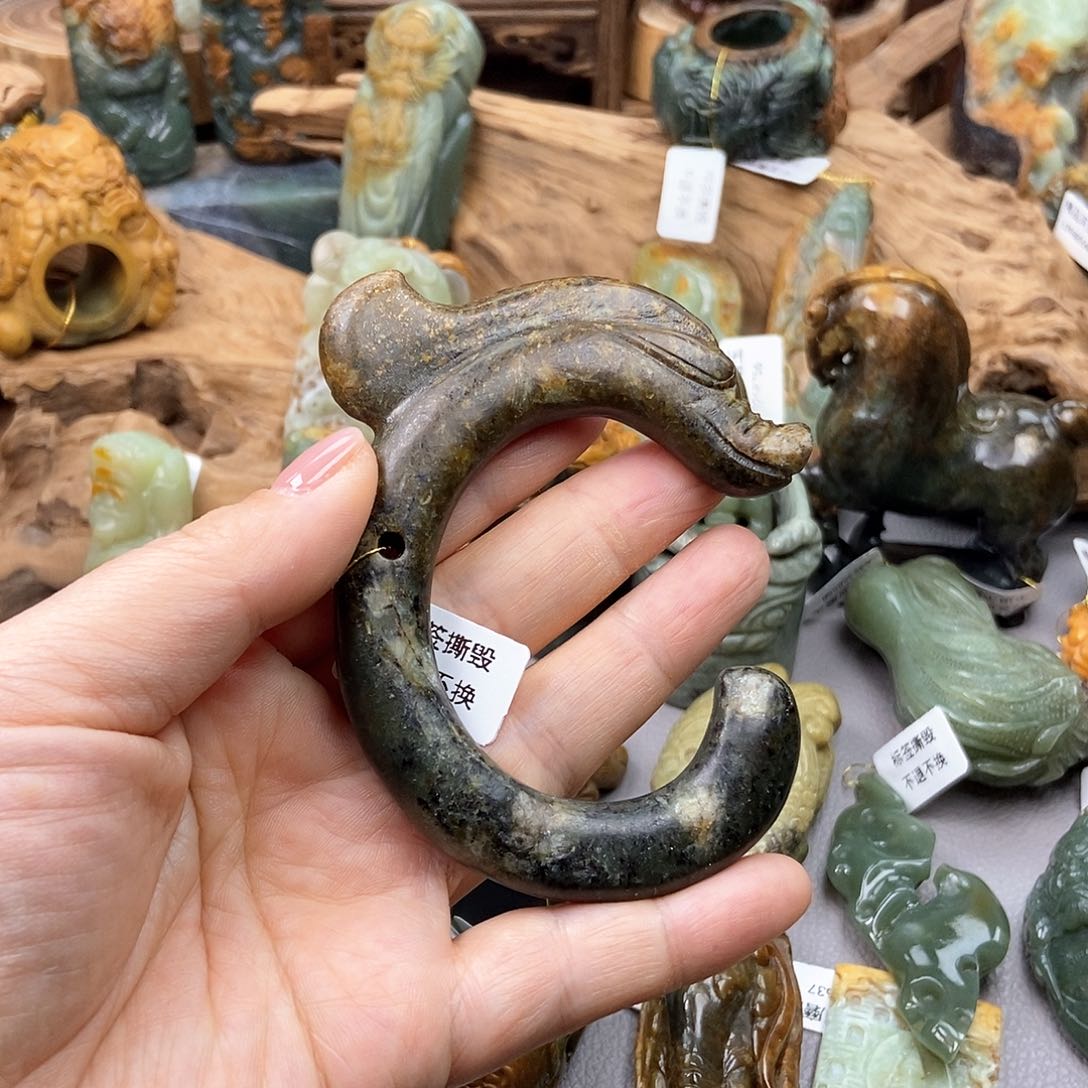 岫岩河磨玉（透闪石质玉）手把未镶嵌