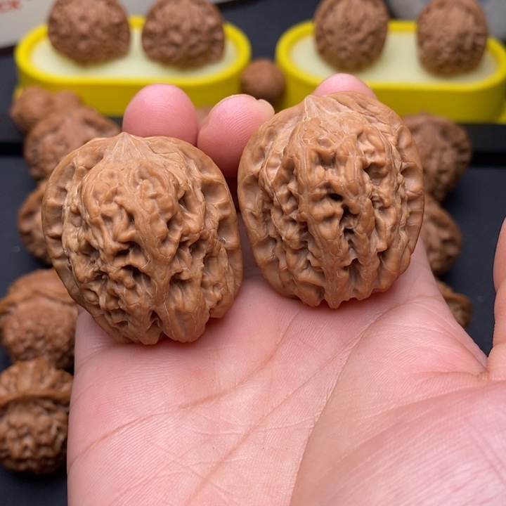 文玩核桃吊坠将军膀