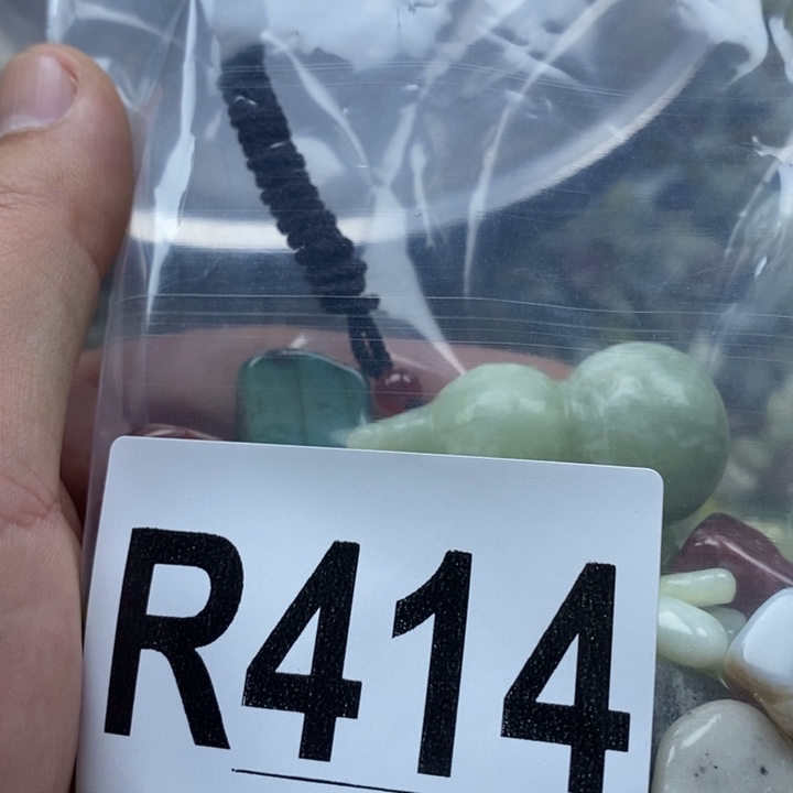 蛇纹石玉未镶嵌珠宝奇石