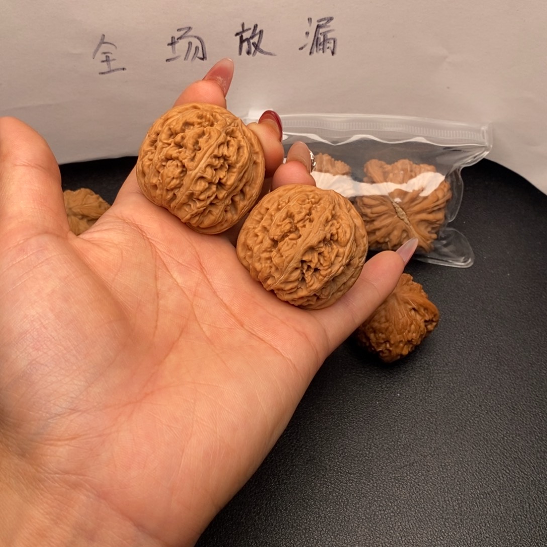 文玩核桃把件平谷粗筋