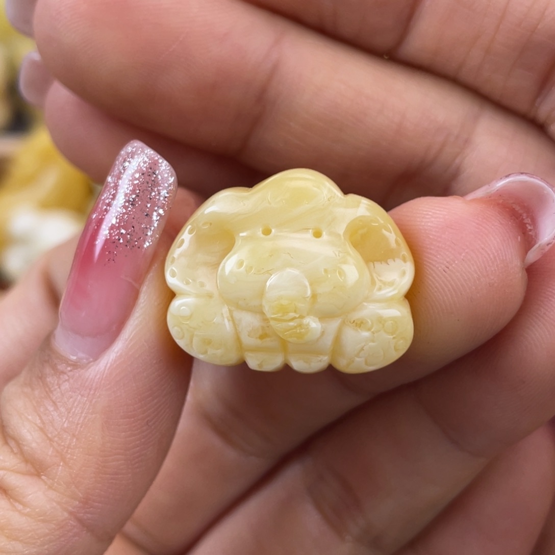 琥珀裸石未镶嵌蜜蜡