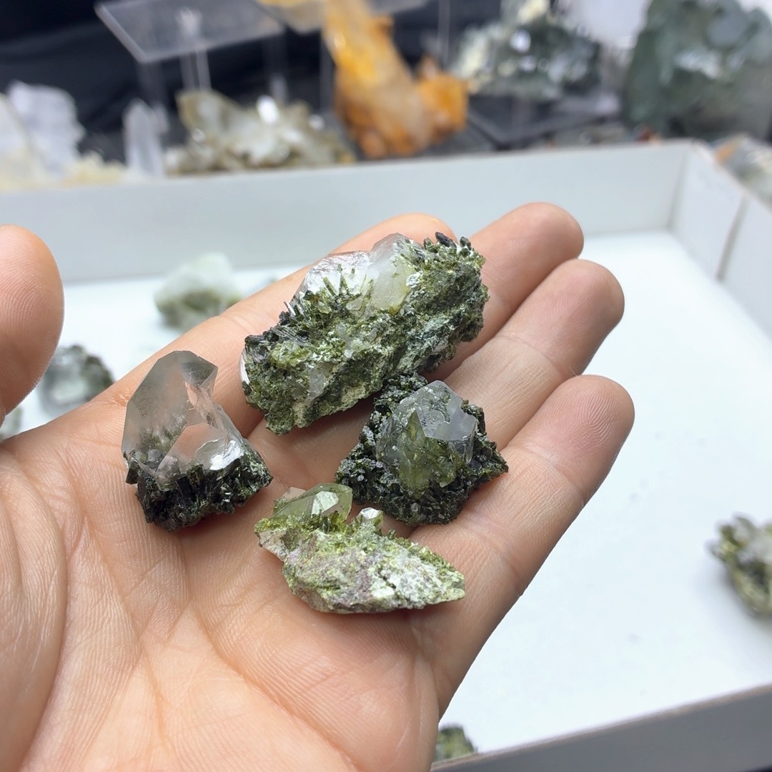 2***3石材超美绿帘鼻嘎