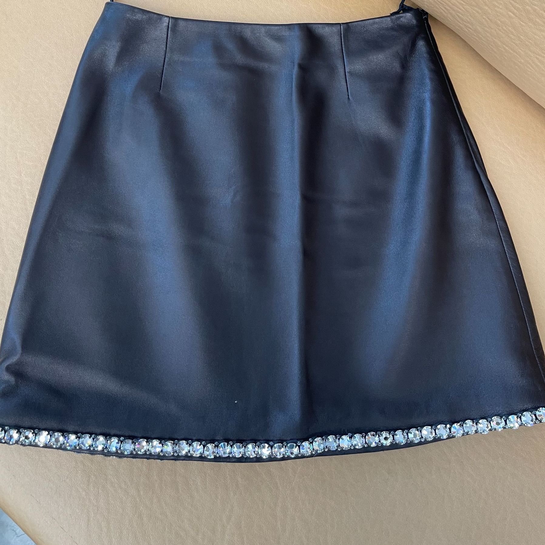 99新 MIU MIU/缪缪 【辛河奢品】缪缪黑皮裙36码160/58A