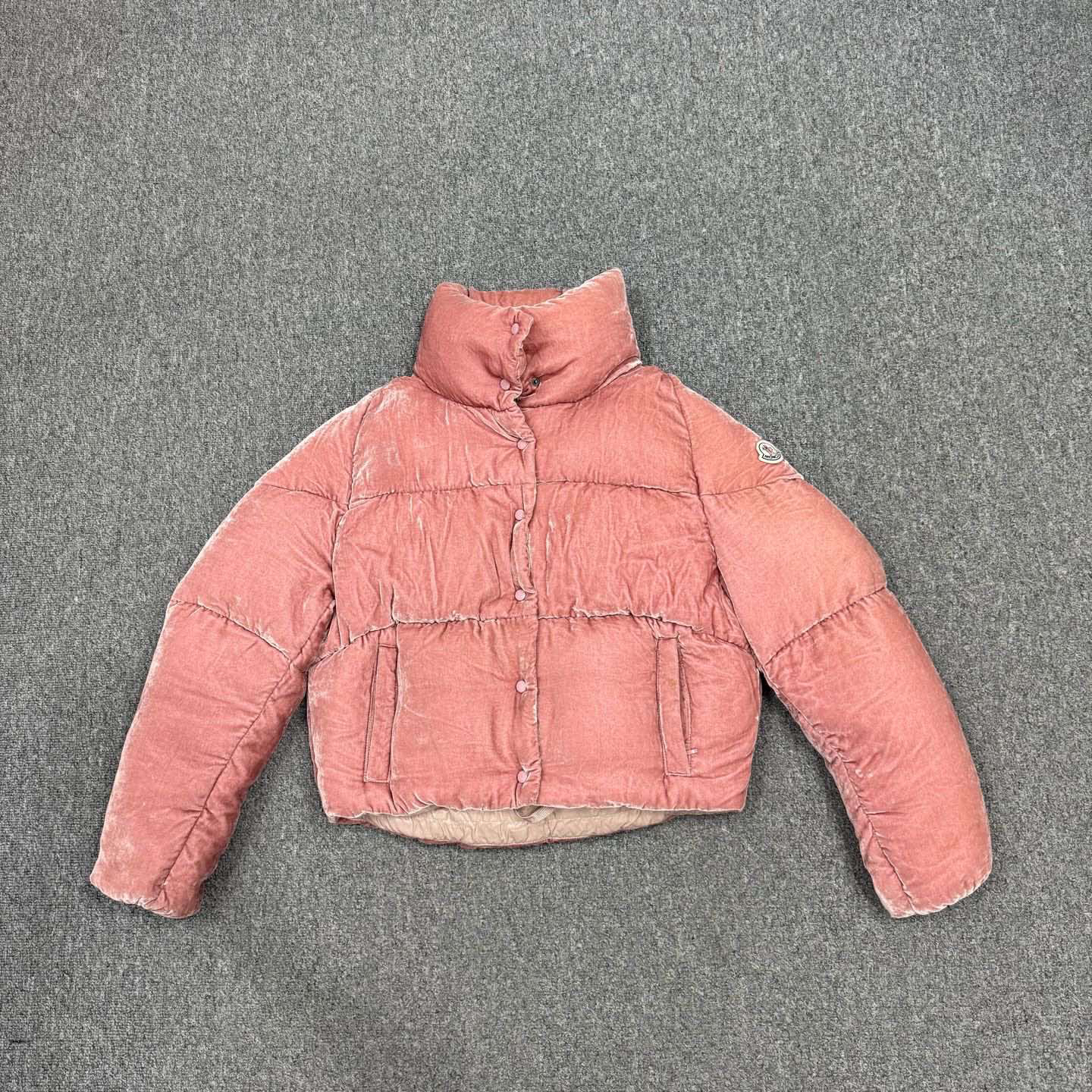 99新 MONCLER/蒙口 15943577 nz蒙口 粉色丝绒面包羽绒服 0码99新