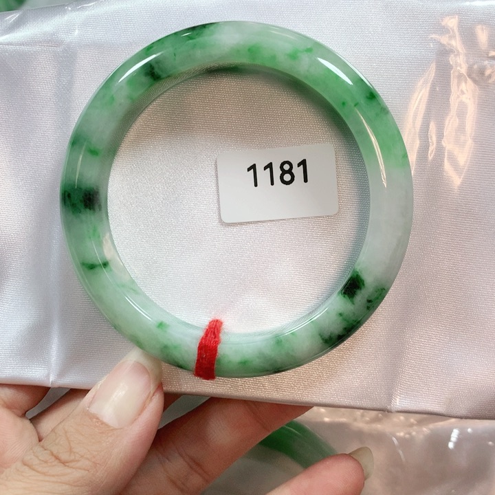 翡翠手镯未镶嵌你**露天然翡翠手镯54