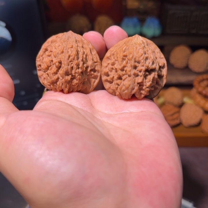 吊坠文玩核桃全品44红皮满天星