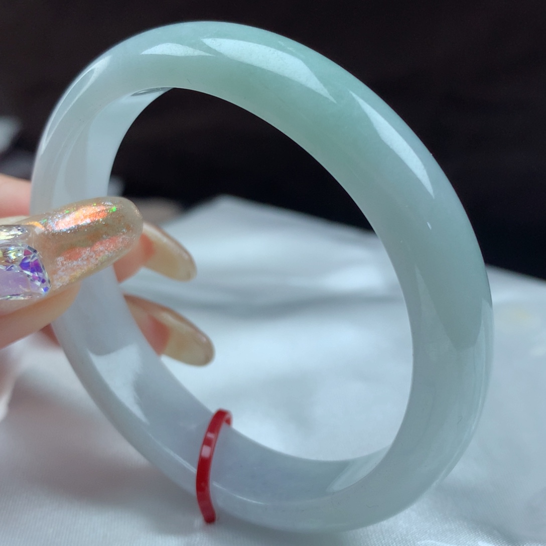 翡翠手镯（贵妃镯）未镶嵌0150，