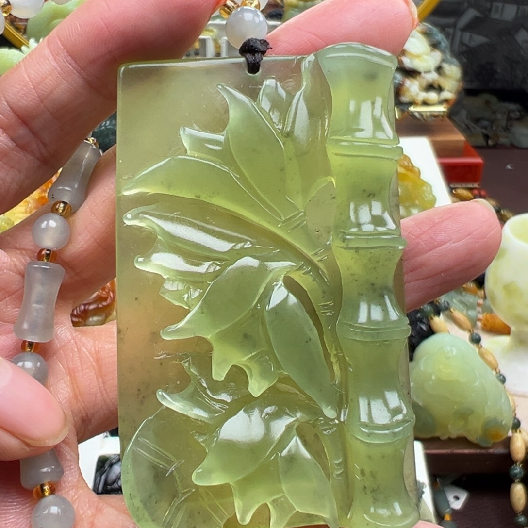 岫玉未镶嵌挂件挂件