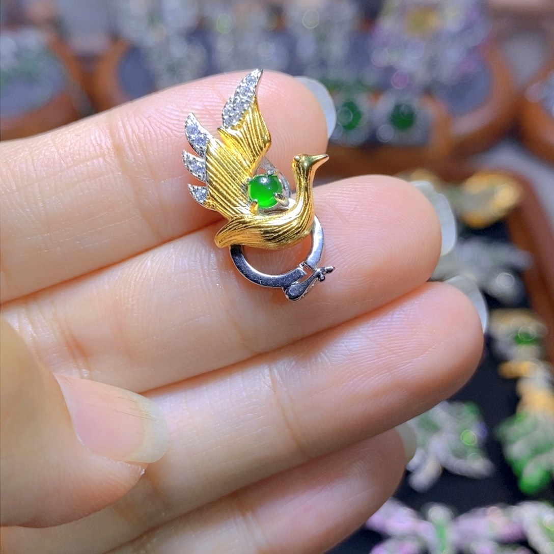 翡翠颈饰银S925镶嵌天然翡翠