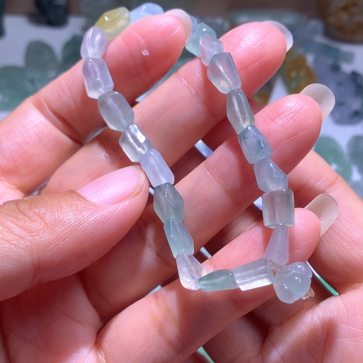 定制翡翠未镶嵌冰随行手串