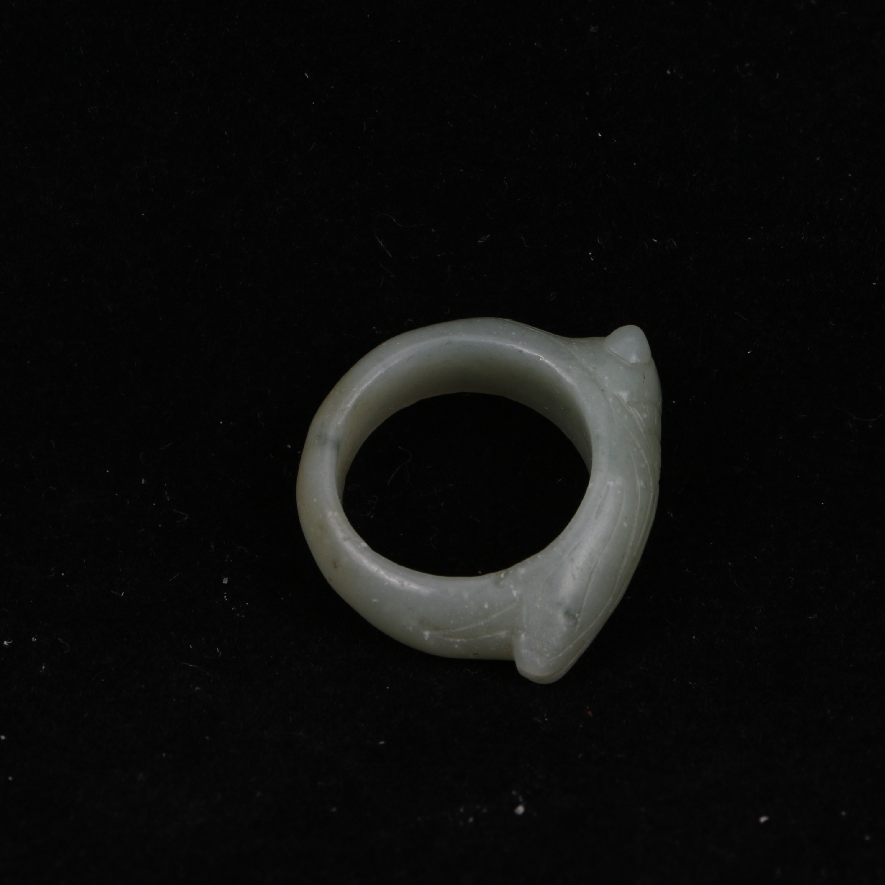 Lot12    创汇  和田玉金蝉戒指