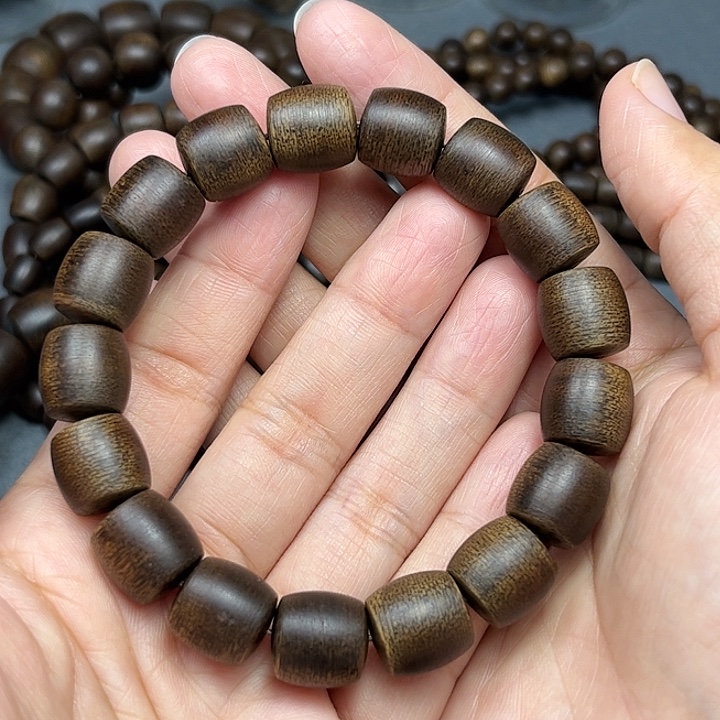 沉香碎屑沉香白棋玉化1.2