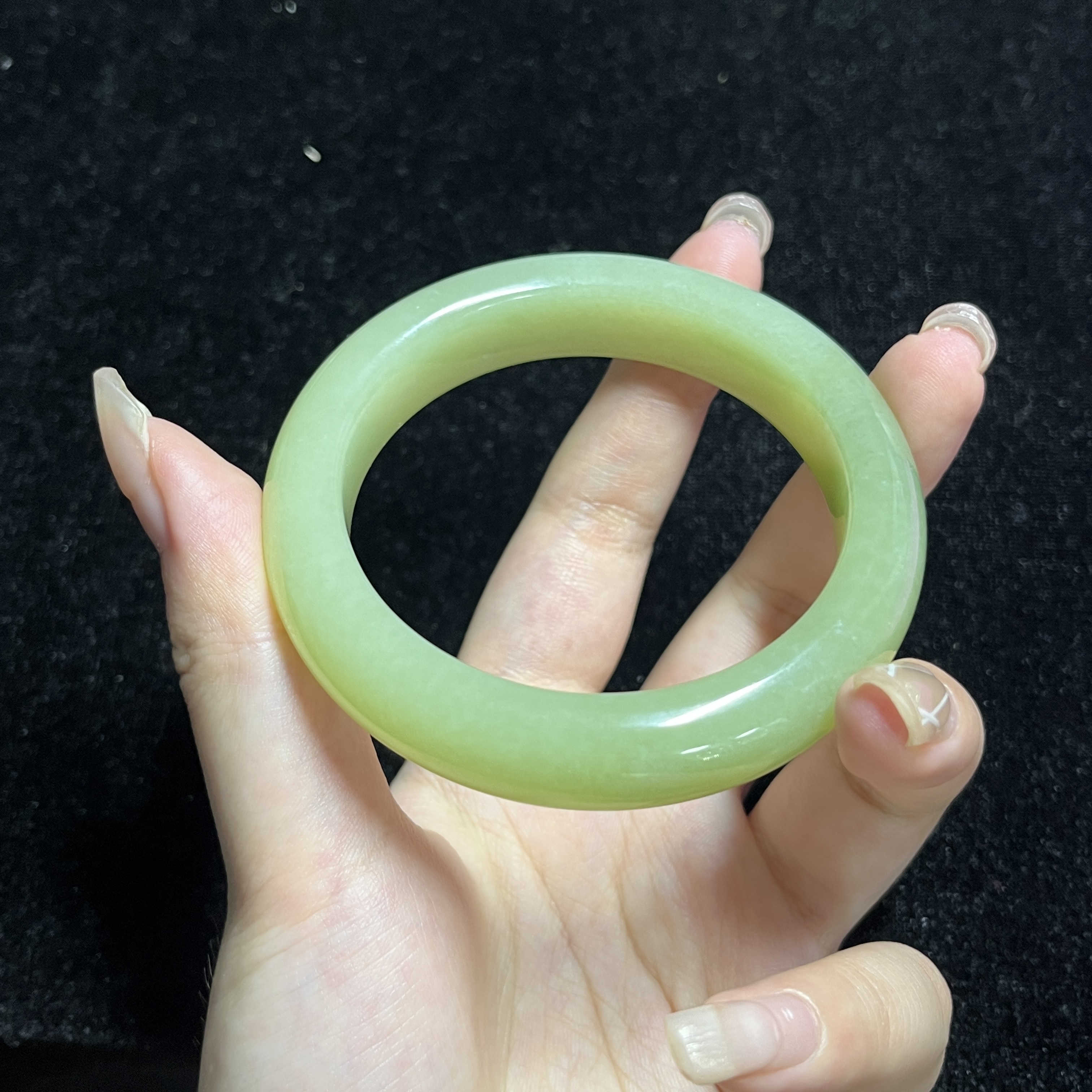 天然正品和田玉手镯精品浮水绿