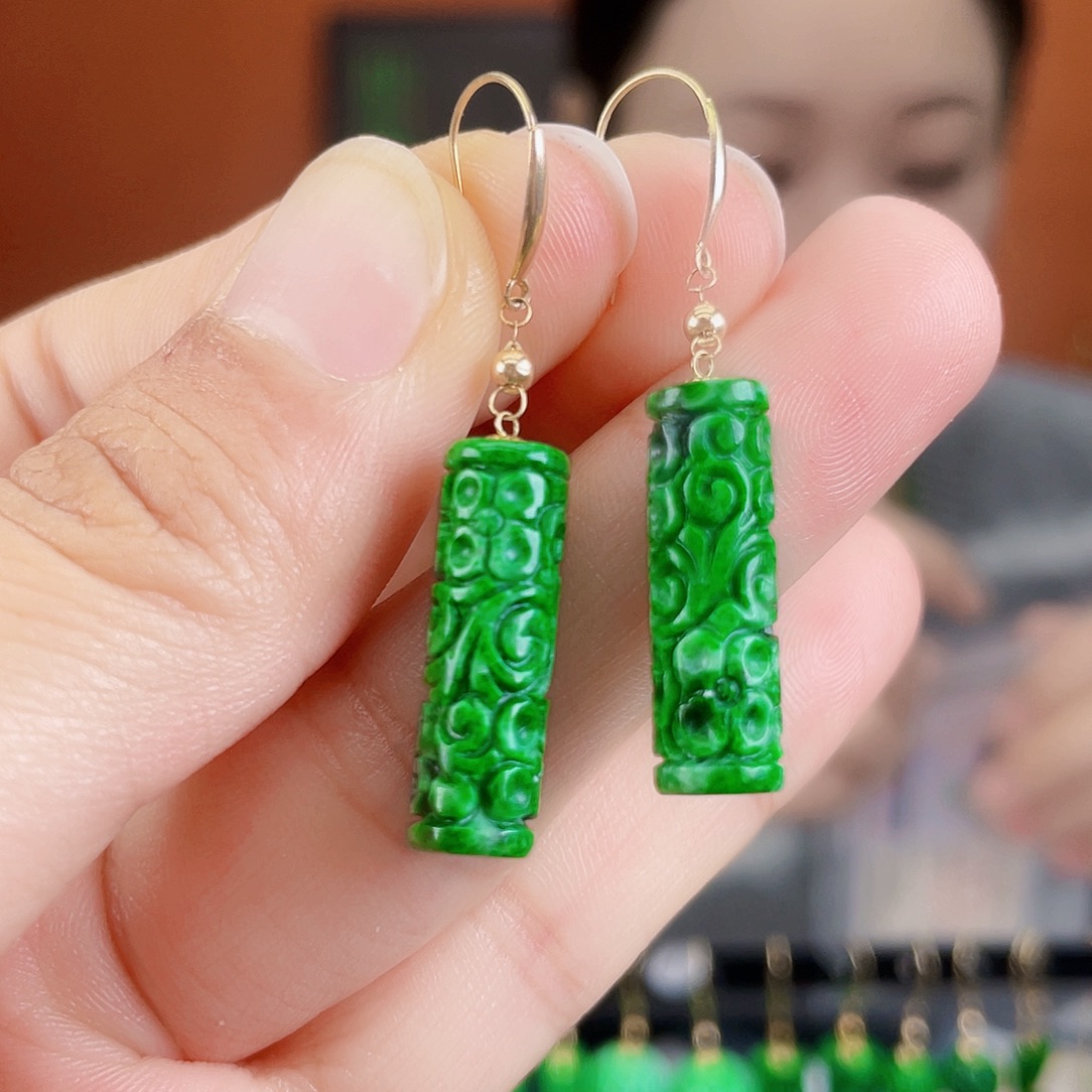 翡翠18K金镶嵌耳饰