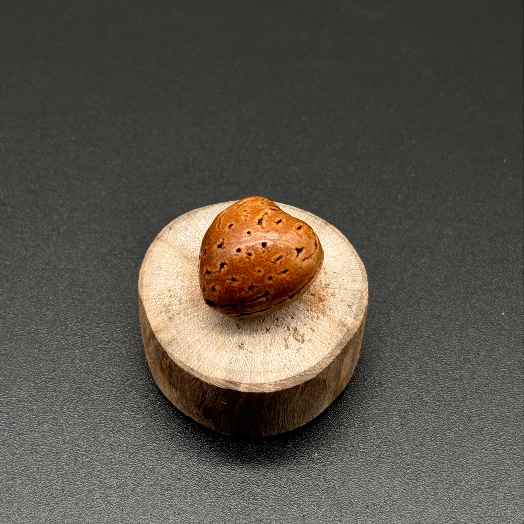 《桃心》手工雕刻野生桃核桃心DIY文玩配饰宝宝成人手链吊坠挂件