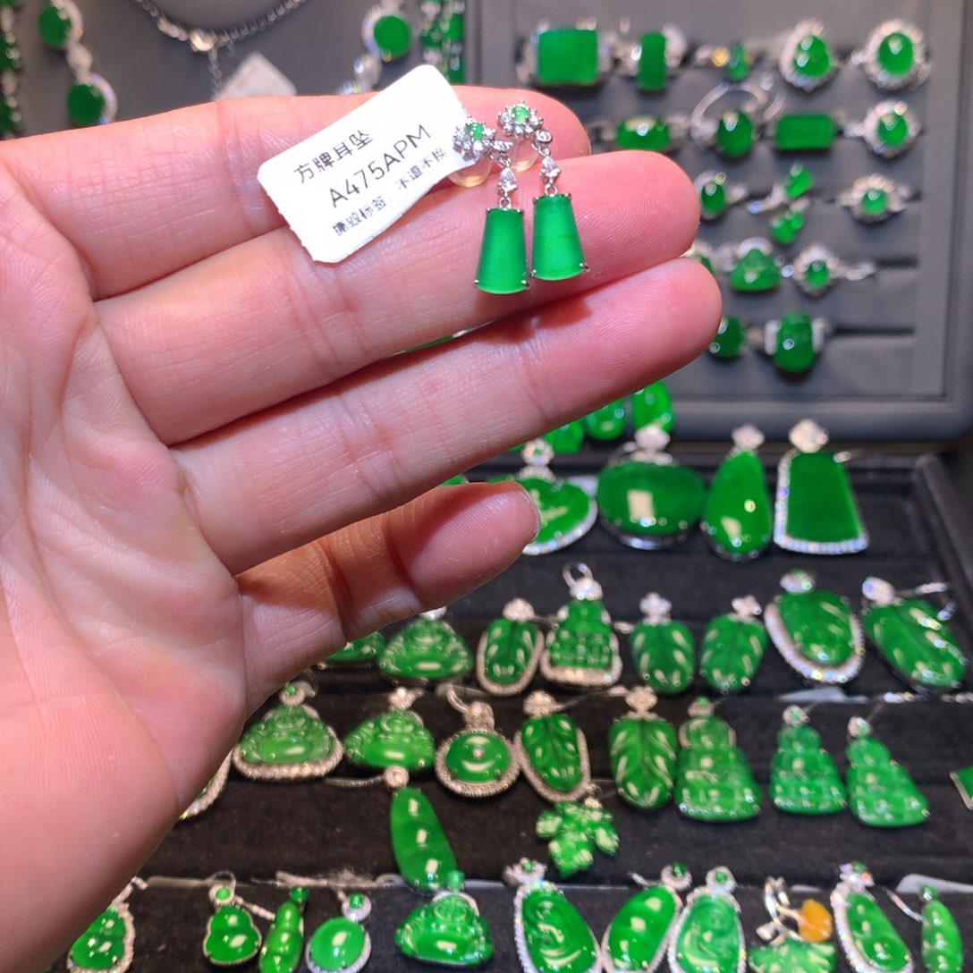 翡翠耳坠18K金镶嵌天然翡翠