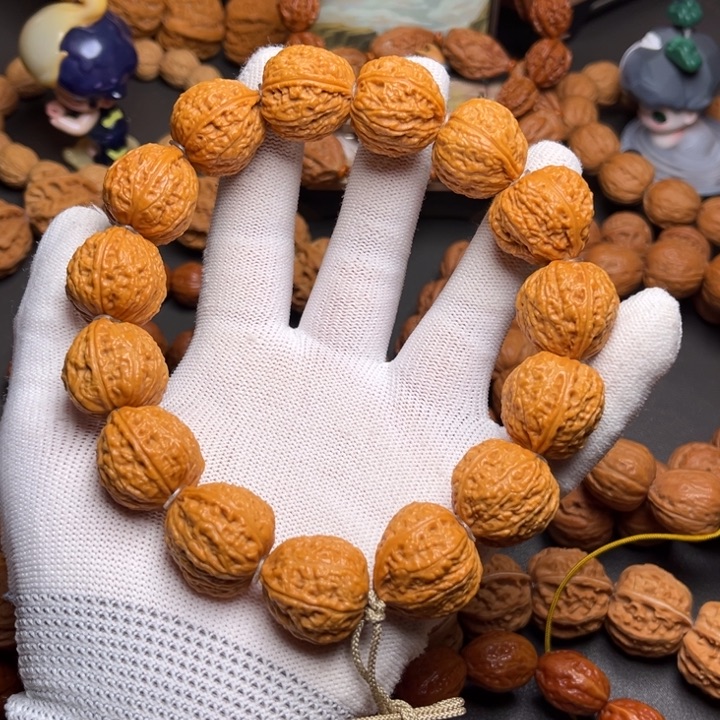 文玩核桃手串姜黄皮密纹