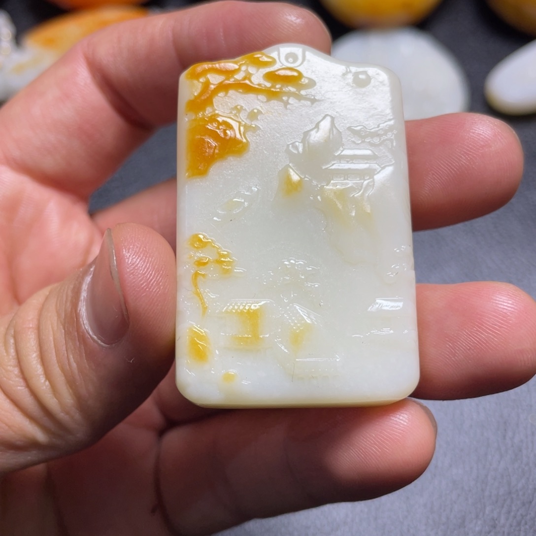 和田玉未镶嵌颈饰