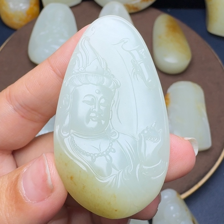 和田玉颈饰未镶嵌