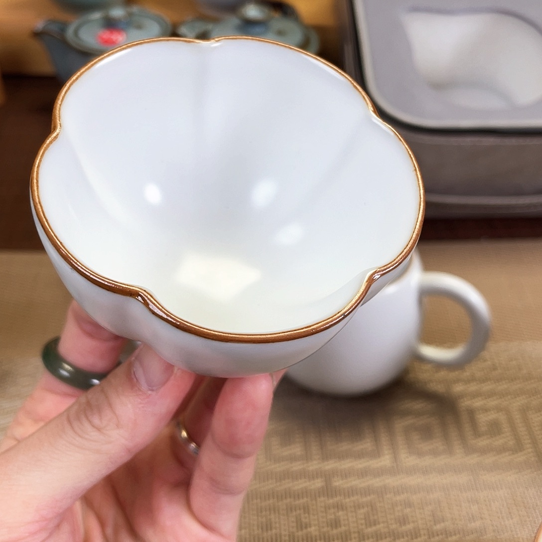 瓷片。。。。。。。。。。。。。。。。