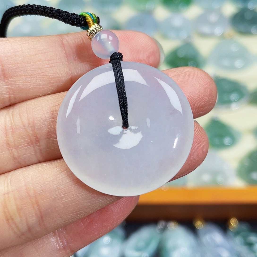 翡翠颈饰未镶嵌吊坠