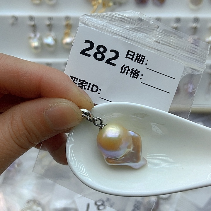 淡水珍珠颈饰未镶嵌