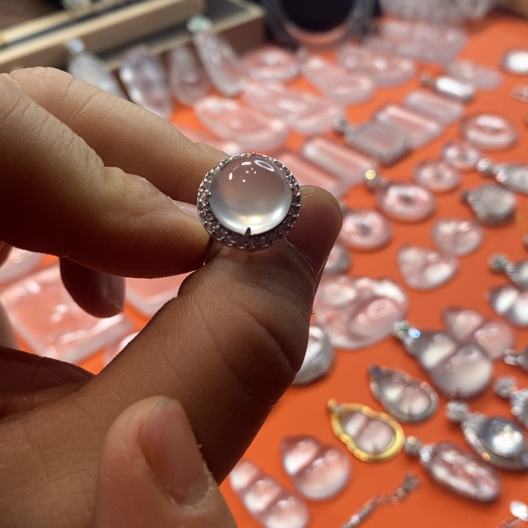 石英质玉吊坠银S925镶嵌