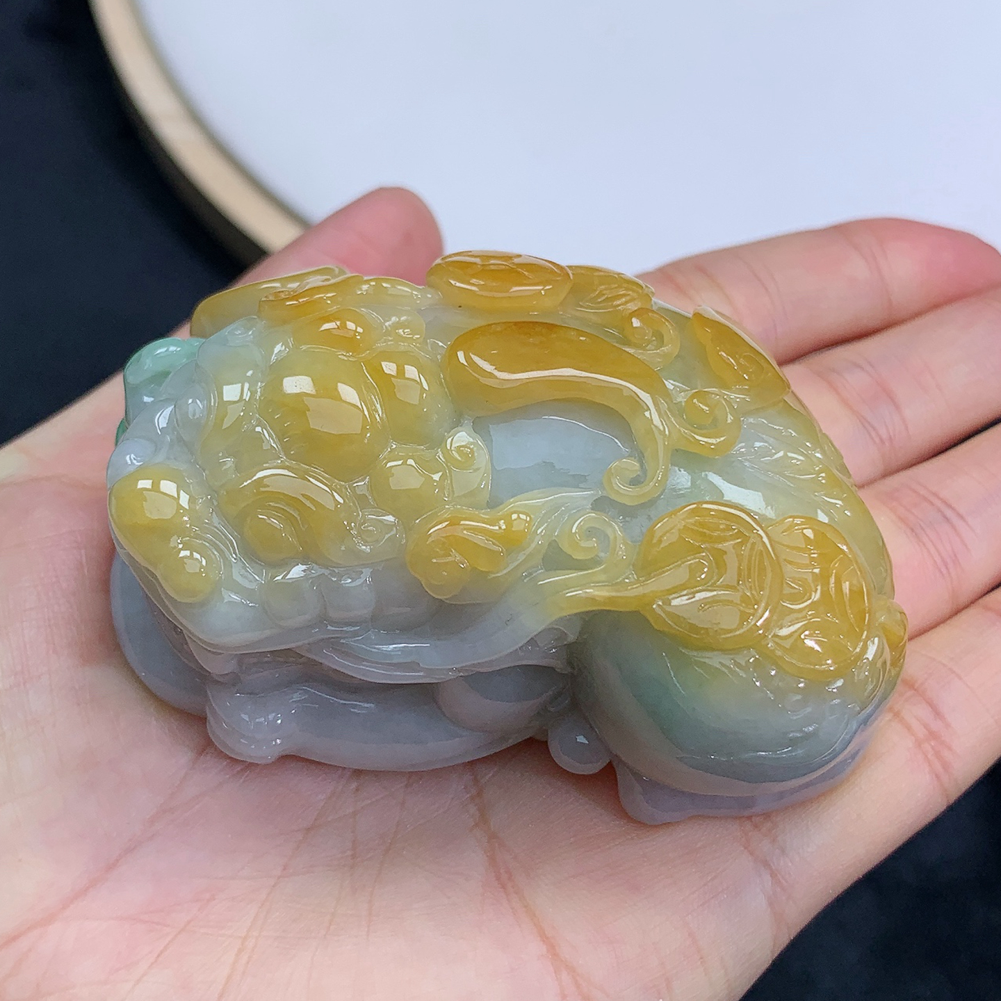 飘黄翡 貔貅吊坠 翡翠挂件 手把件 缅甸天然A货翡翠玉 197.88g
