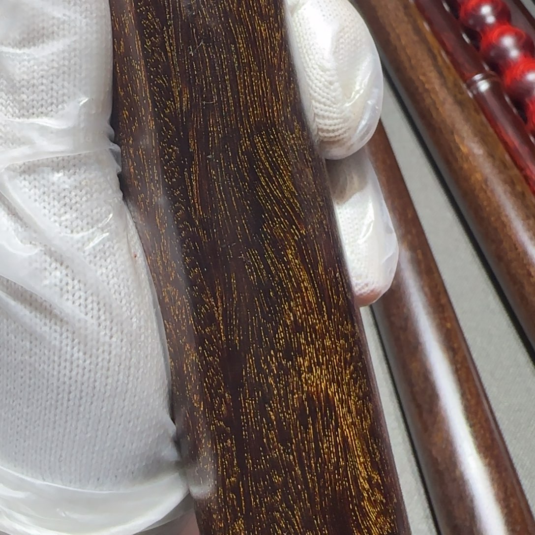 卓***岳直径3.5长60厘米左右