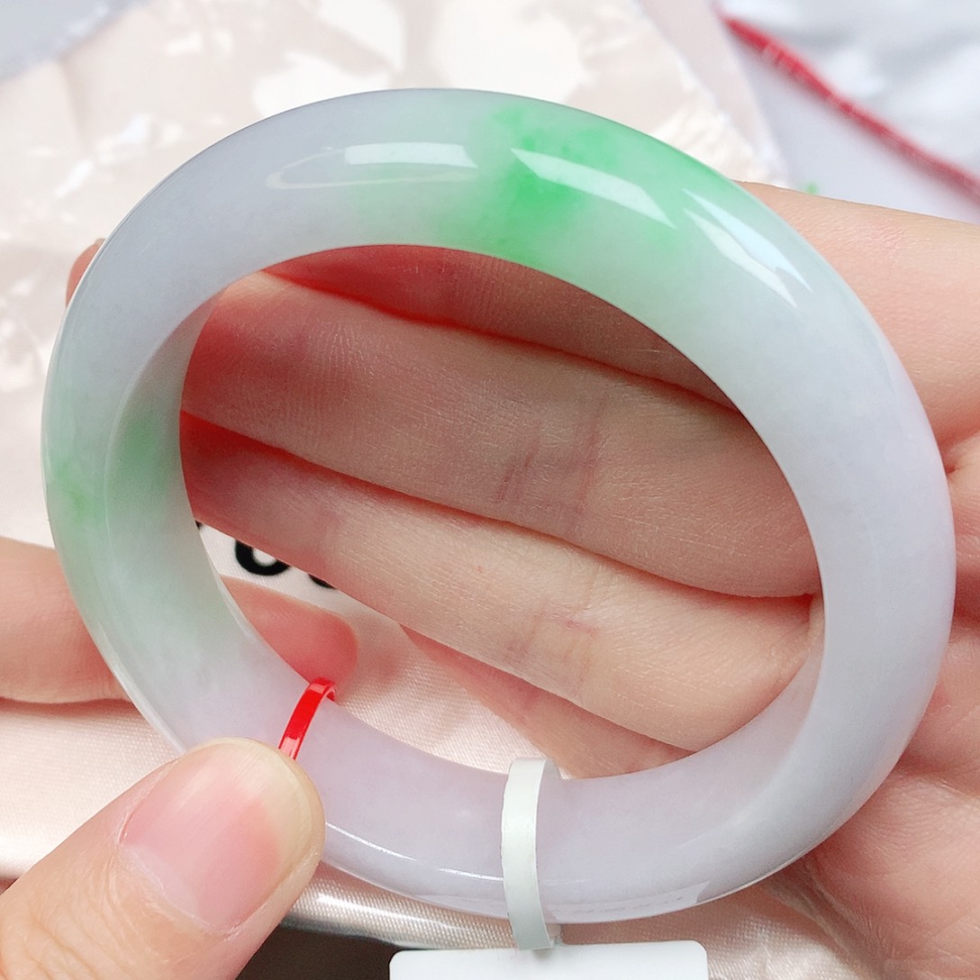 翡翠手镯未镶嵌抖音769