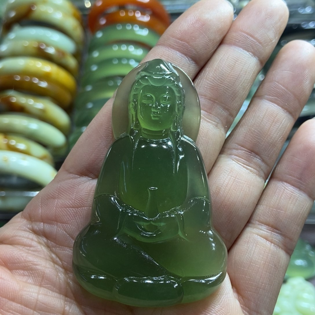 蛇纹石玉颈饰未镶嵌