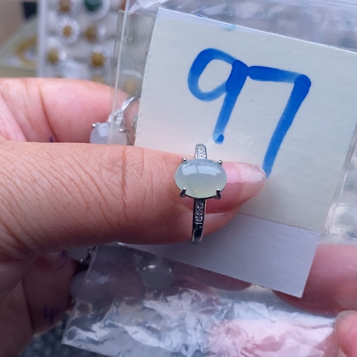 未镶嵌戒指翡翠缅甸