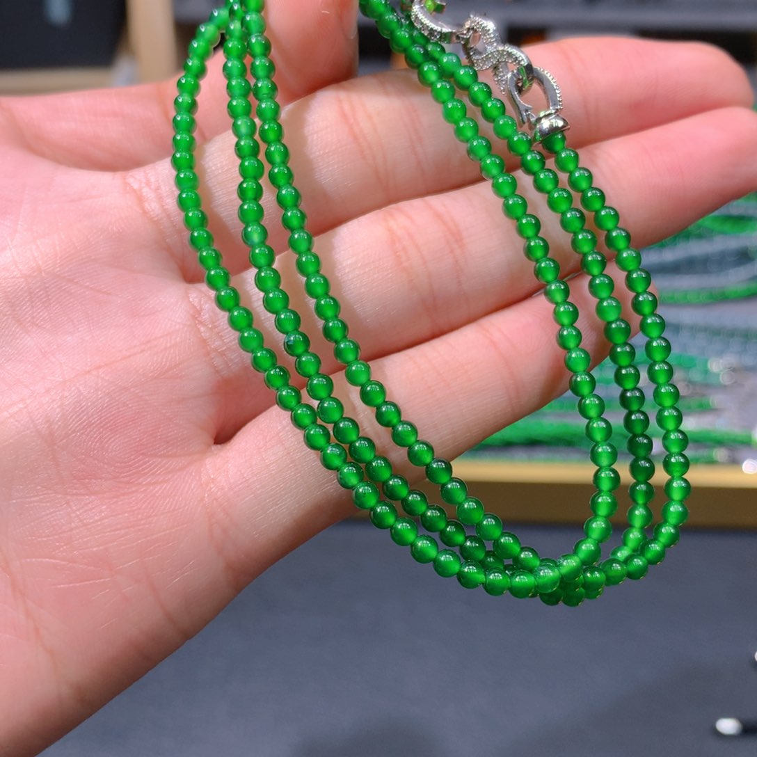 翡翠手链未镶嵌天然翡翠