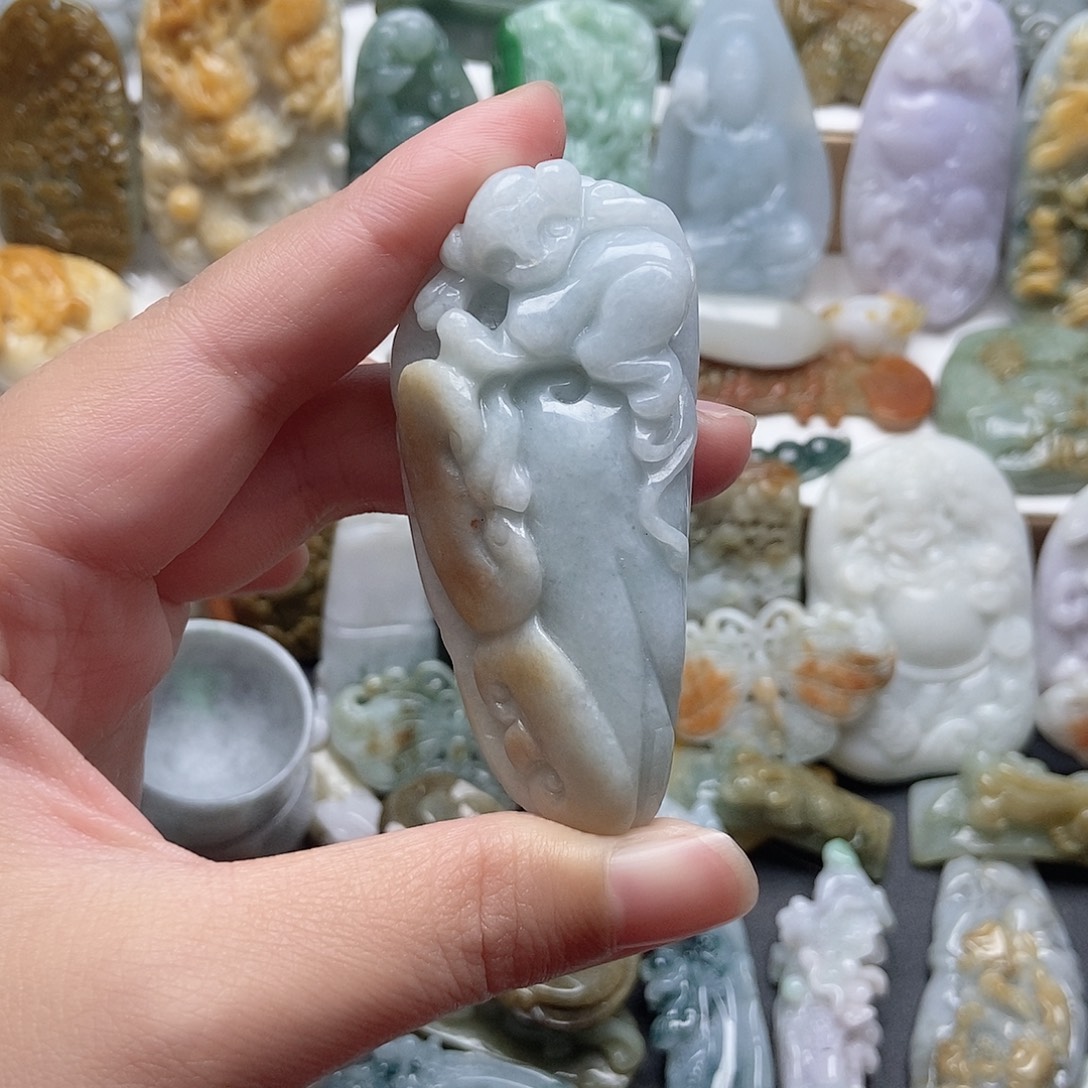 翡翠未镶嵌颈饰翡翠