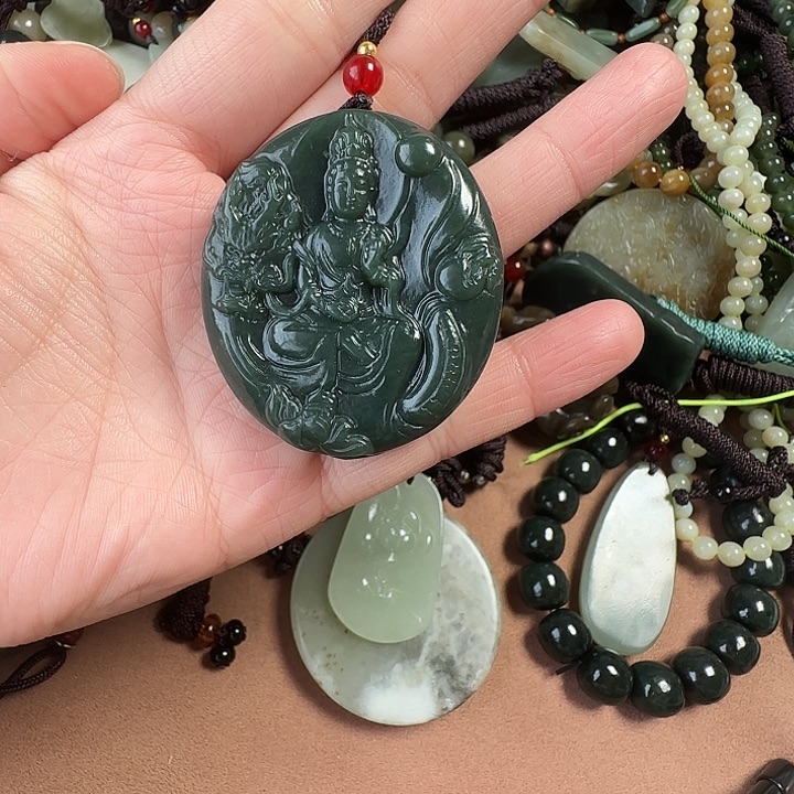 和田玉颈饰未镶嵌