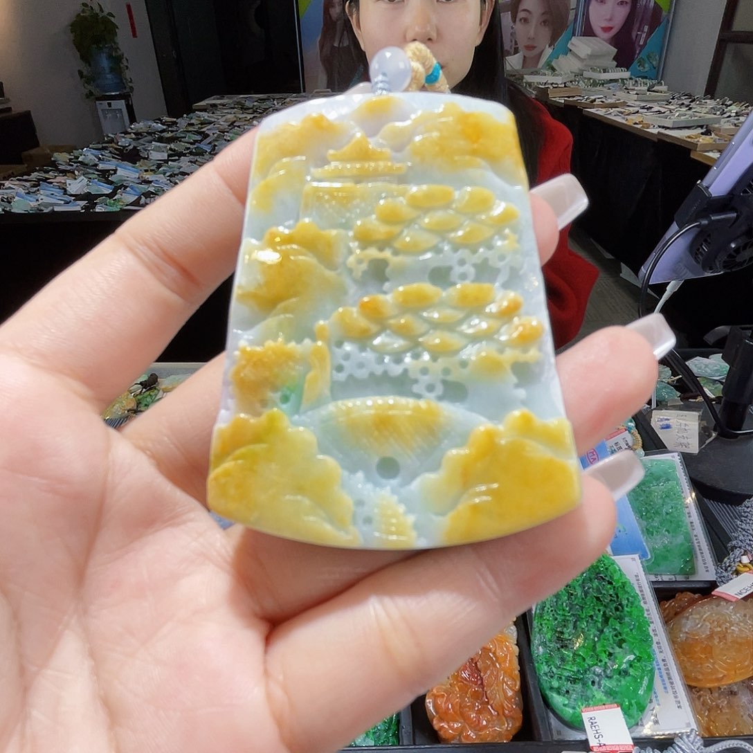 颈饰未镶嵌翡翠一