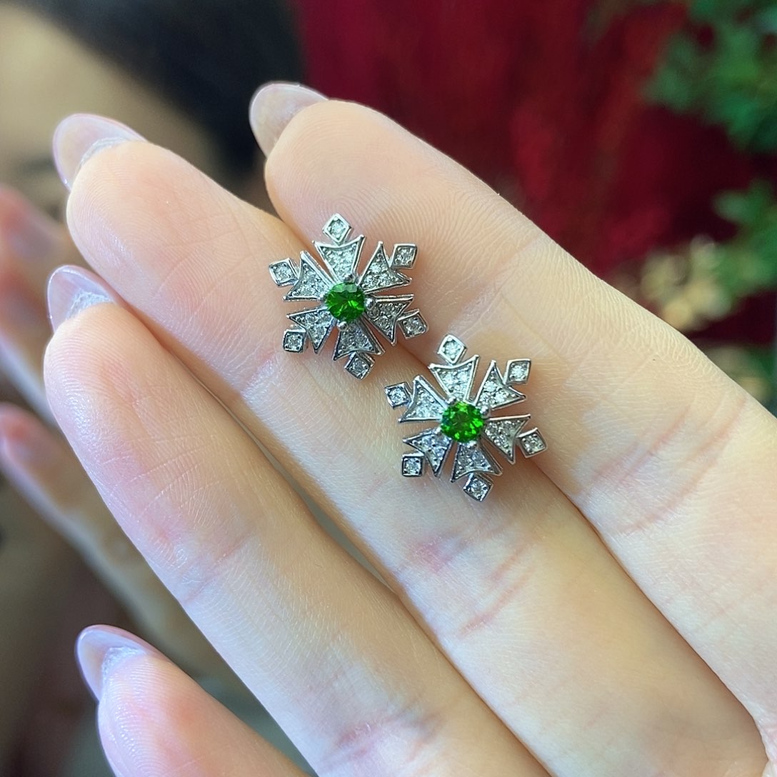 透辉石耳钉，银S925镶嵌