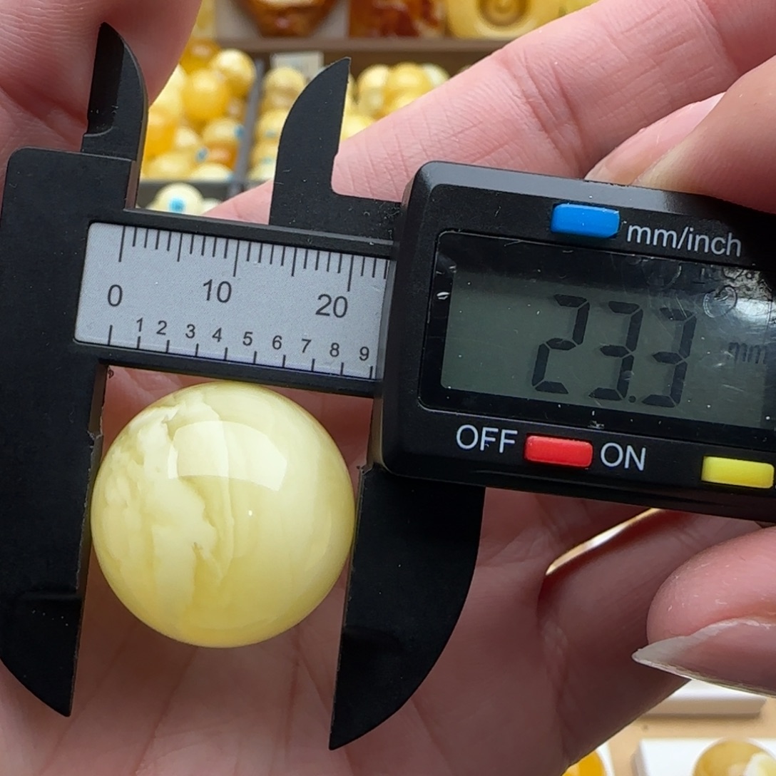 蜜蜡未镶嵌裸石浓蜡飘花珠子