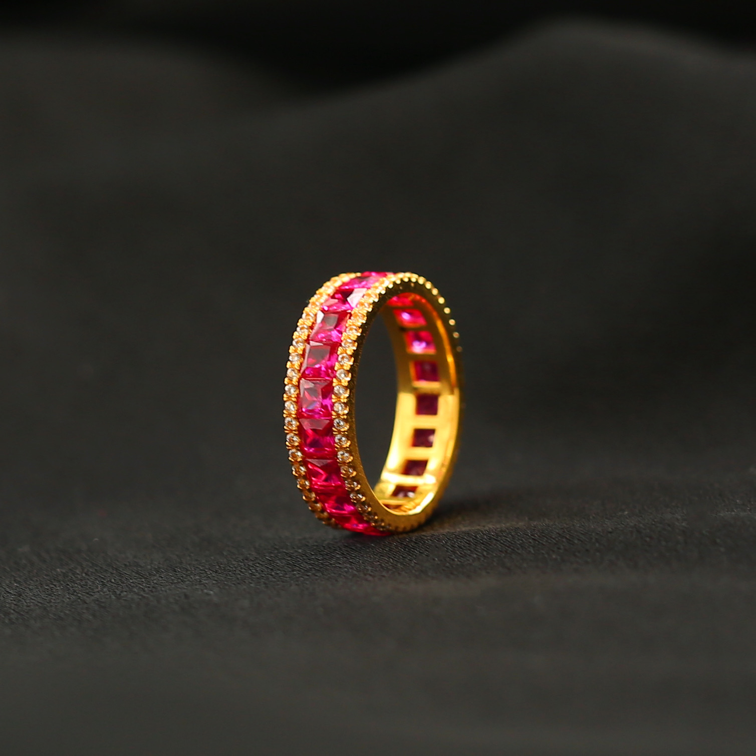 【合成/培育】【周周专属】18k合成红宝爆闪排戒